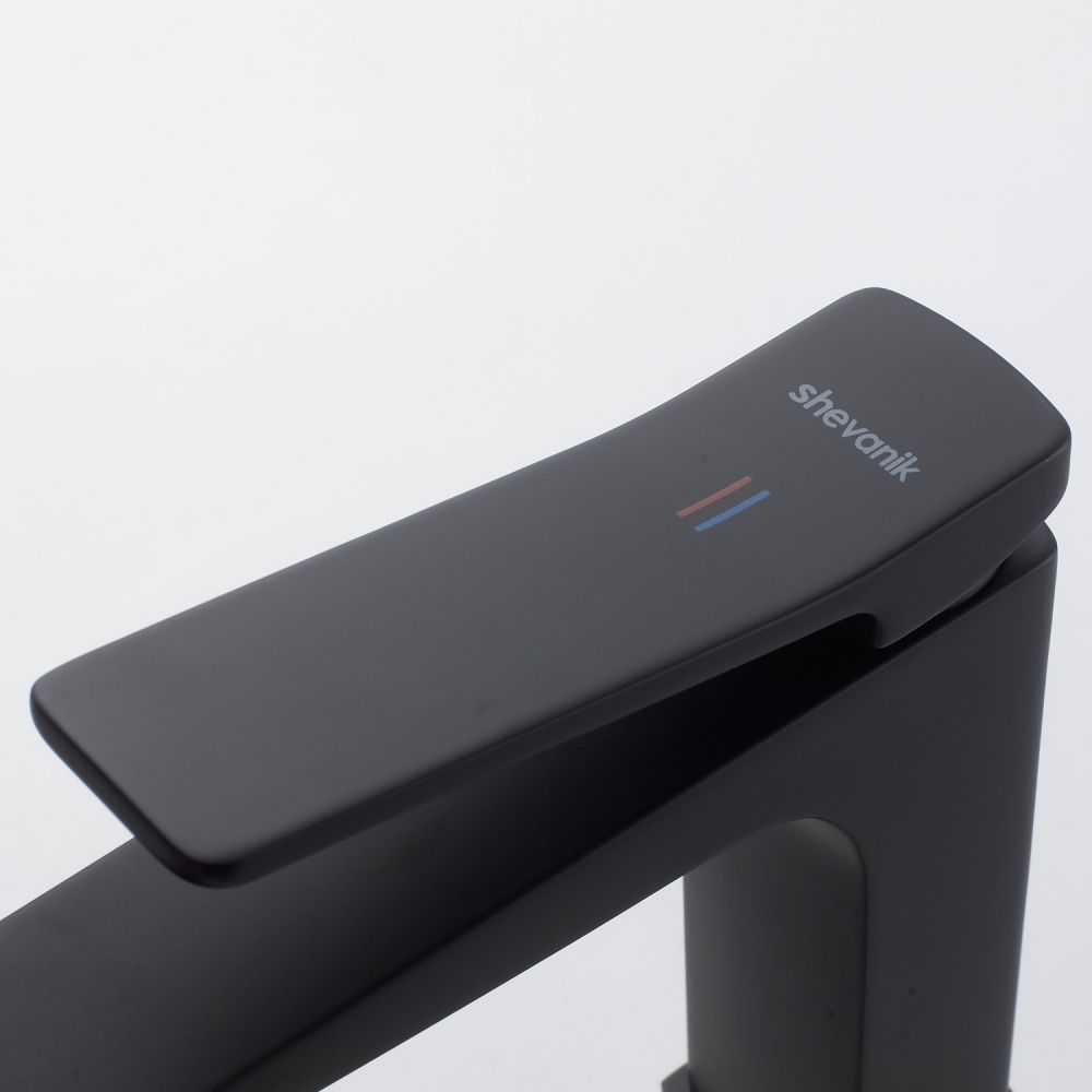 Смеситель для раковины Shevanik S4601H, черный
