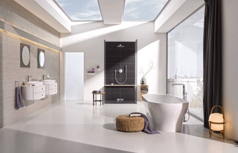Смеситель для ванны GROHE Essence+ с душевым гарнитуром, верхняя монтажная часть, напольный монтаж, хром (23491001) Смеситель для ванны GROHE Essence+ с душевым гарнитуром, верхняя монтажная часть, напольный монтаж, хром (23491001)