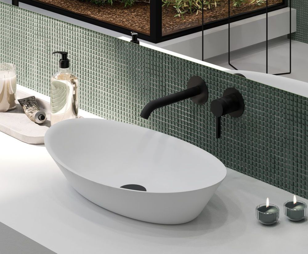 AQG Urban Flow Two, встраиваемый в стену однорычажный смеситель для раковины, цвет черный матовый, артикул 01URF160NG