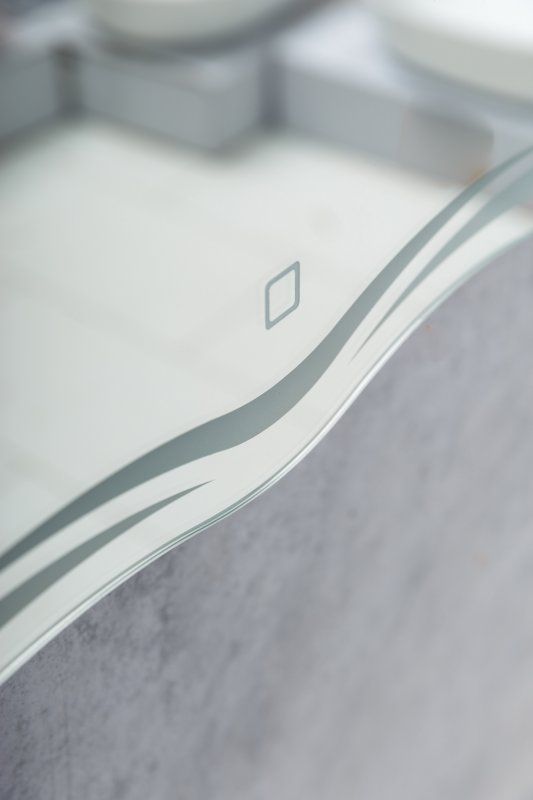 Зеркало BelBagno SPC-OND 60 с сенсорным выключателем с подсветкой Зеркало BelBagno SPC-OND 60 с сенсорным выключателем с подсветкой