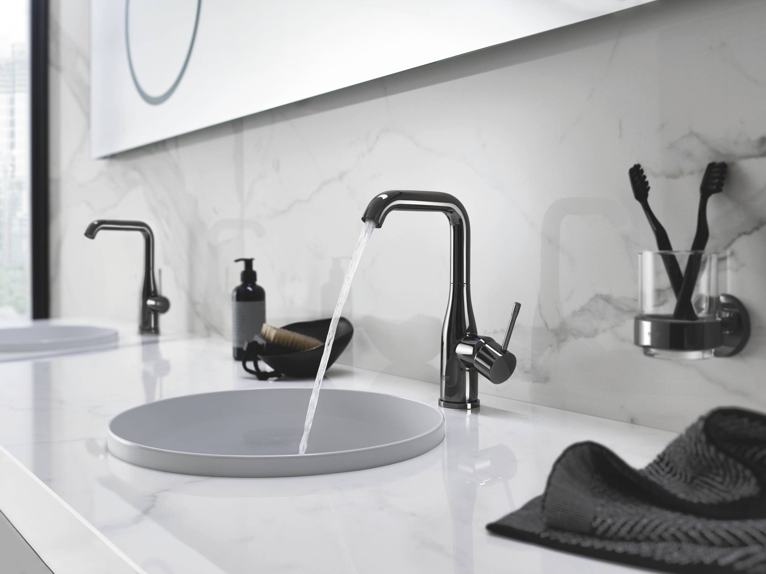 Смеситель для раковины GROHE Essence New с донным клапаном, L-Size, темный графит глянец (32628A01) Смеситель для раковины GROHE Essence New с донным клапаном, L-Size, темный графит глянец (32628A01)