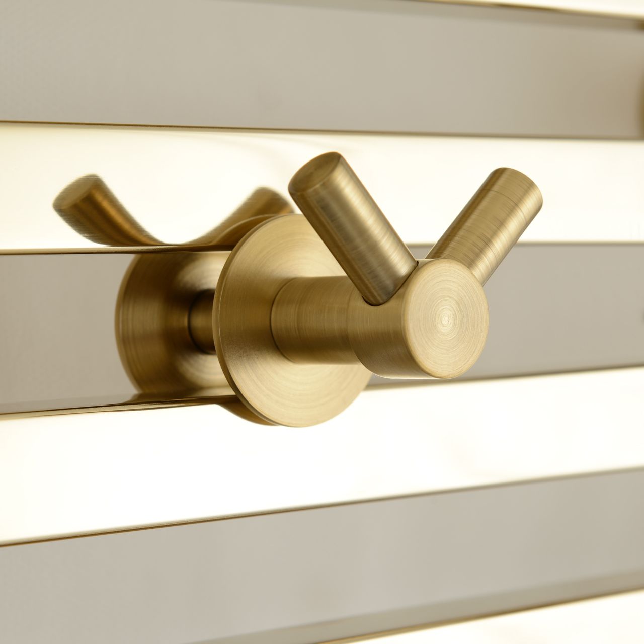 Вешалка "ВИКТОРИЯ" н/ж для ДР "СУНЕРЖА" (Состаренная ЛАТУНЬ)