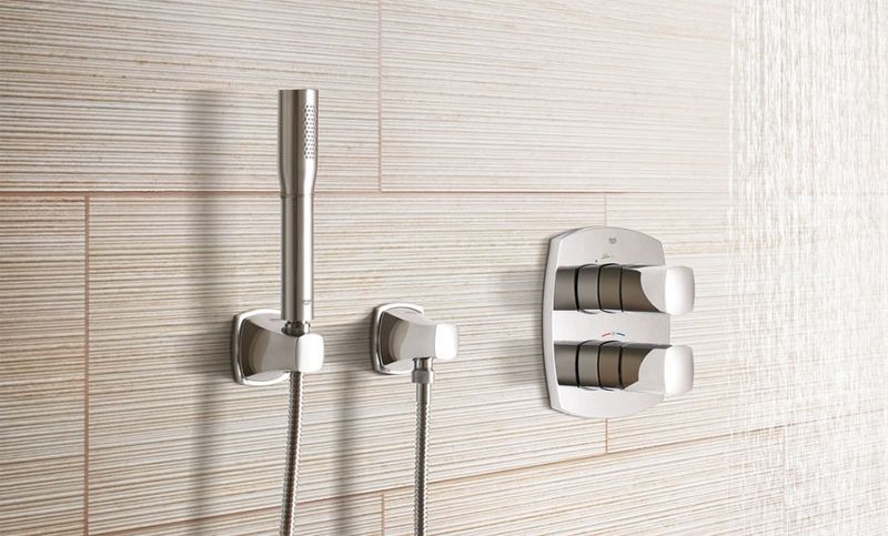Ручной душ GROHE Rainshower Grandera (1 режим), хром/золото (26037IG0) Ручной душ GROHE Rainshower Grandera (1 режим), хром/золото (26037IG0)