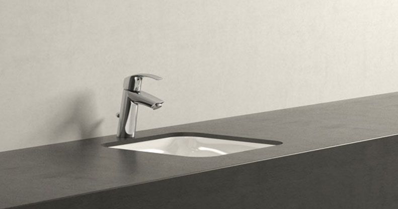 Смеситель для раковины GROHE Eurosmart с донным клапаном, средний излив, хром (23322001) Смеситель для раковины GROHE Eurosmart с донным клапаном, средний излив, хром (23322001)