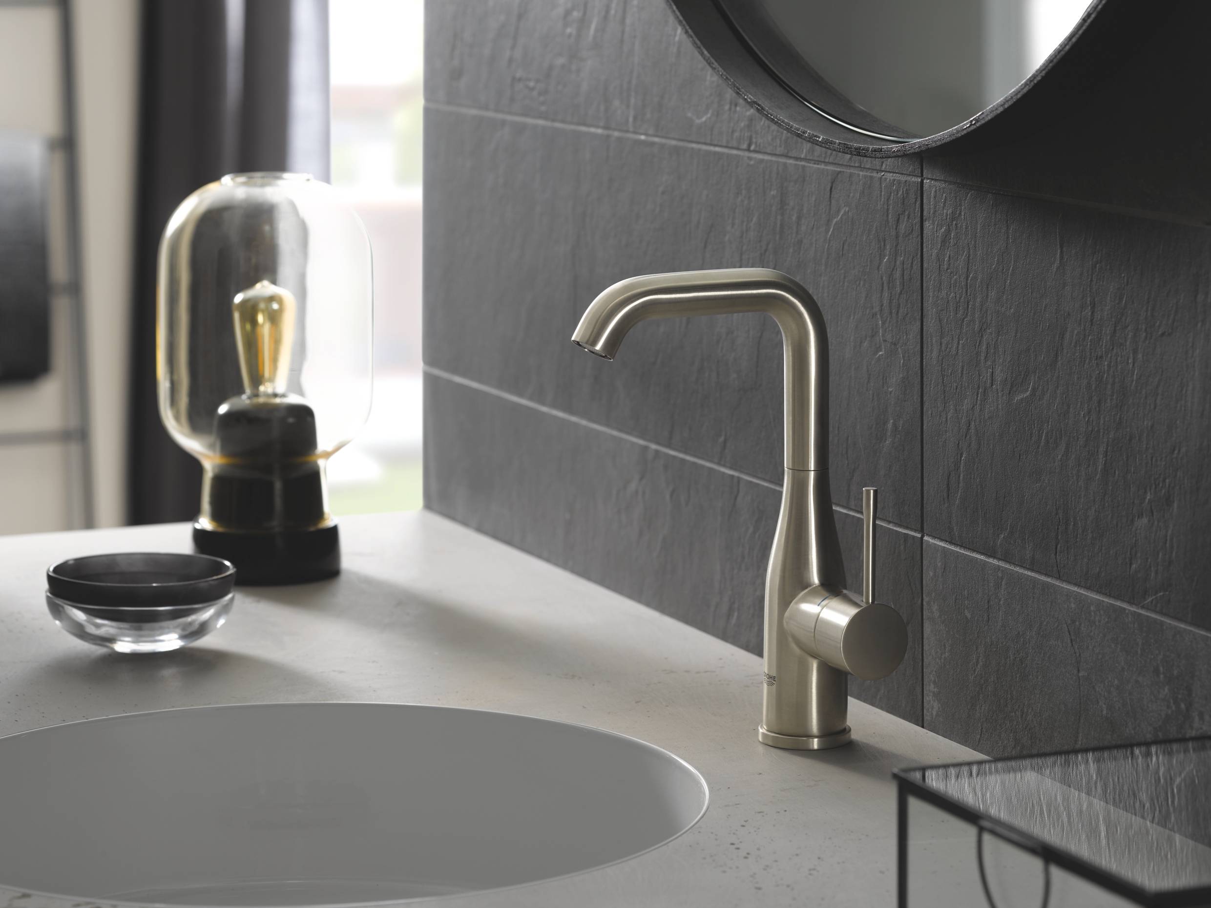 Смеситель для раковины GROHE Essence New, никель матовый (32628EN1) Смеситель для раковины GROHE Essence New, никель матовый (32628EN1)