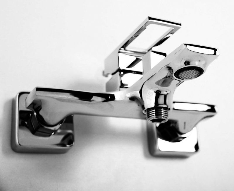 Смеситель для ванны и душа BelBagno LUCE LUC-VAS-ORO