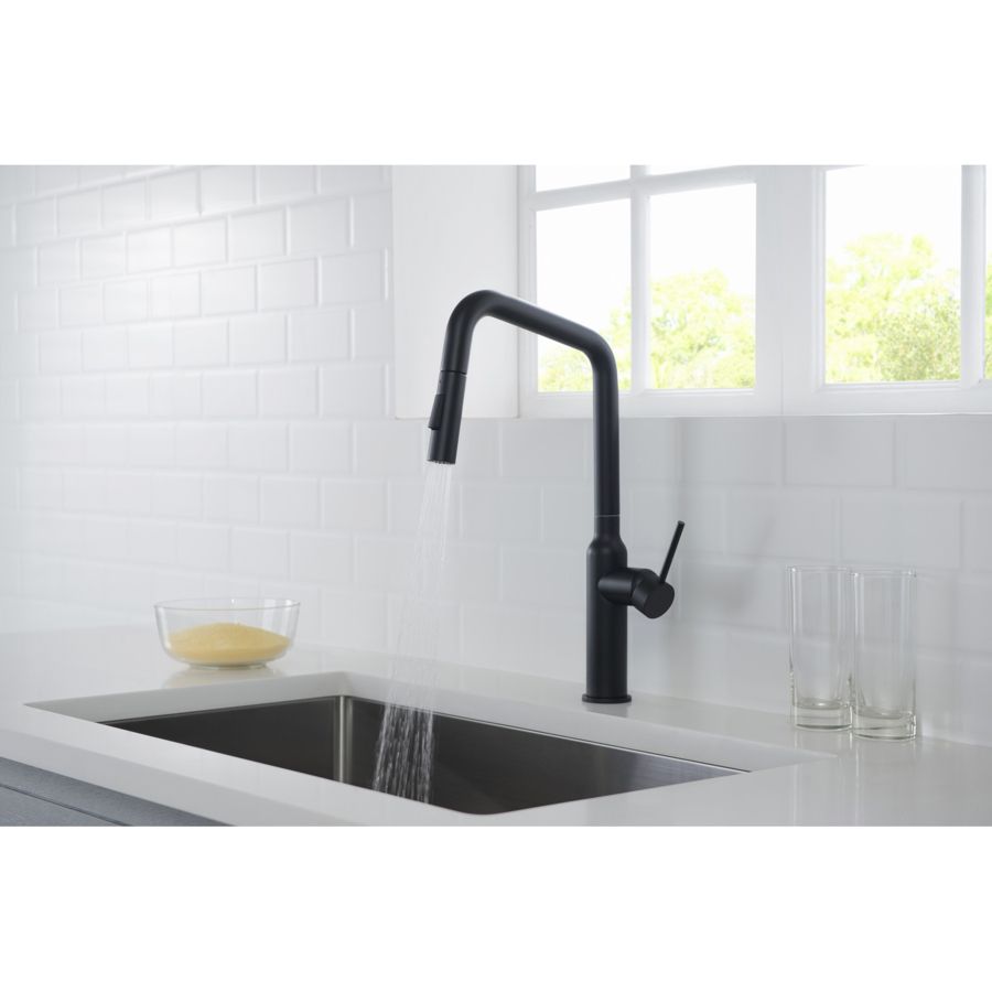 Смеситель для кухни с выдвижной лейкой Timo Saona 2386/03FL черный Смеситель для кухни с выдвижной лейкой Timo Saona 2386/03FL черный