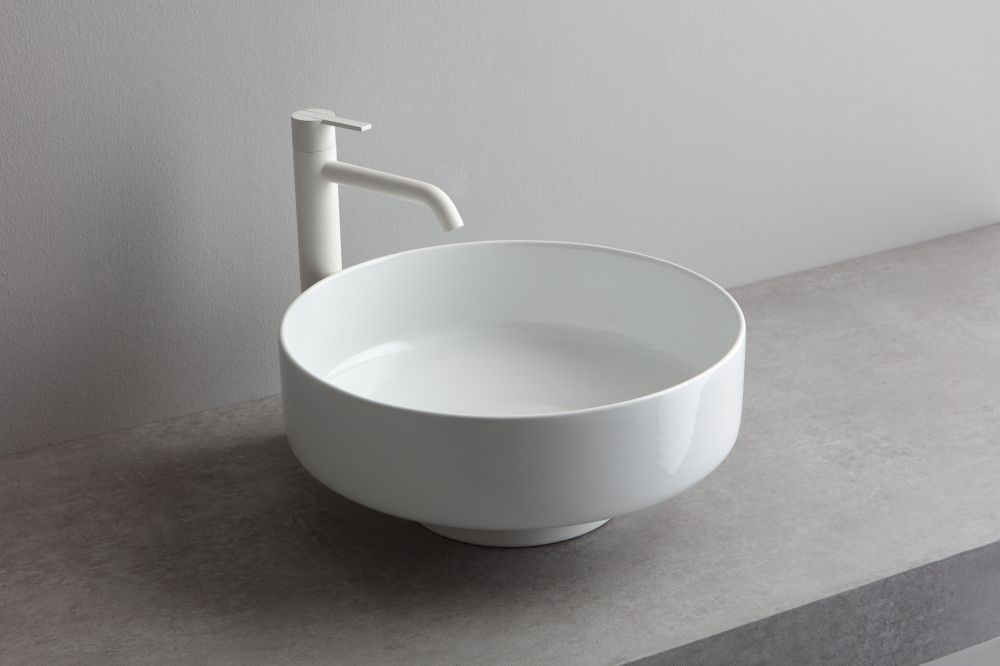 White Ceramic Was, накладная/с установкой на пьедестал круглая раковина 40x18h см, с накладкой, цвет черный матовый, артикул W100705