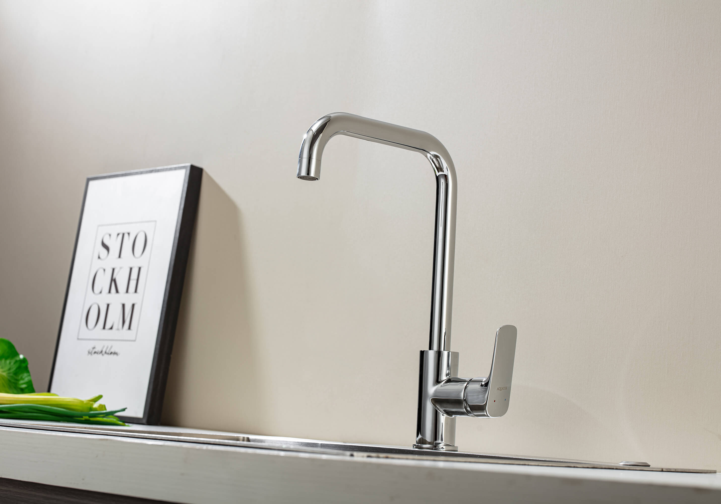 Смеситель для кухни AQUATEK (квадратный излив) AQ1081CR ВЕГА Смеситель для кухни AQUATEK (квадратный излив) AQ1081CR ВЕГА