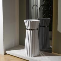 Oasis Plissè раковина диаметр 437 мм высота 950мм, отдельностоящая, в комплекте с сифоном, вывод в пол, окантовка хром, цвет бел (упаковка-3-х короб)