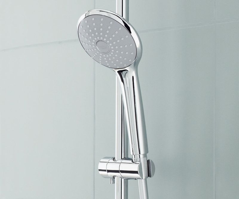 Душевой гарнитур GROHE Euphoria (ручной душ, штанга 600 мм, шланг 1750 мм), хром (27230001) Душевой гарнитур GROHE Euphoria (ручной душ, штанга 600 мм, шланг 1750 мм), хром (27230001)