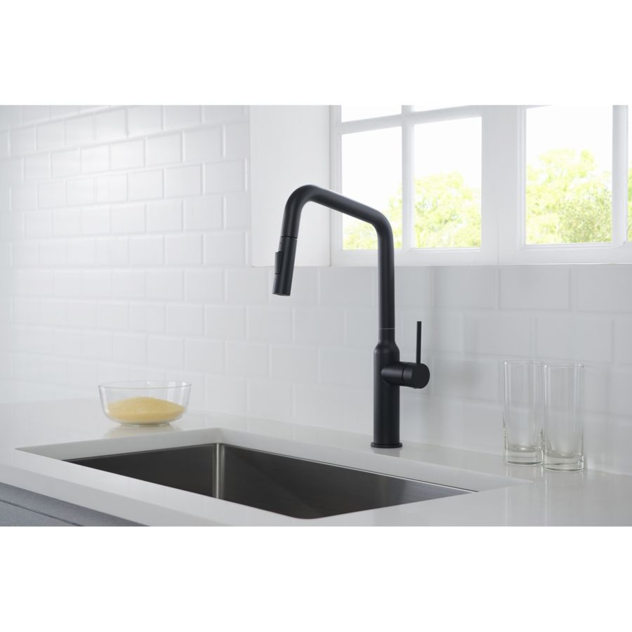 Смеситель для кухни с выдвижной лейкой Timo Saona 2386/03FL черный Смеситель для кухни с выдвижной лейкой Timo Saona 2386/03FL черный