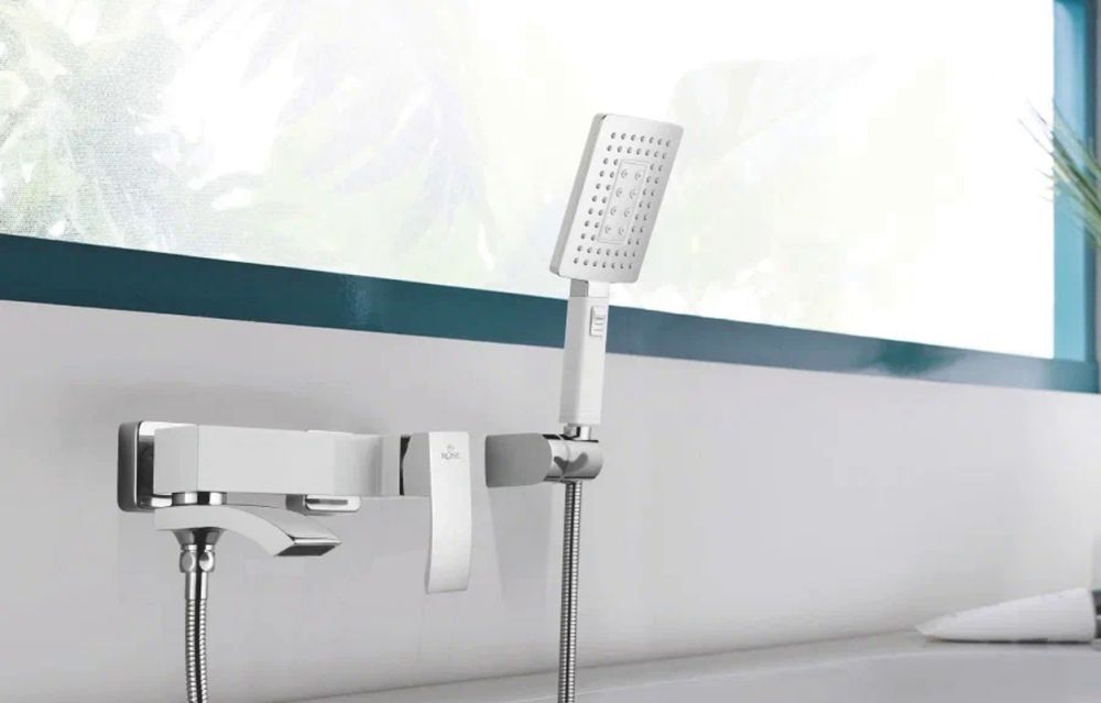 Смеситель для ванны Rose R1552F, белый/хром