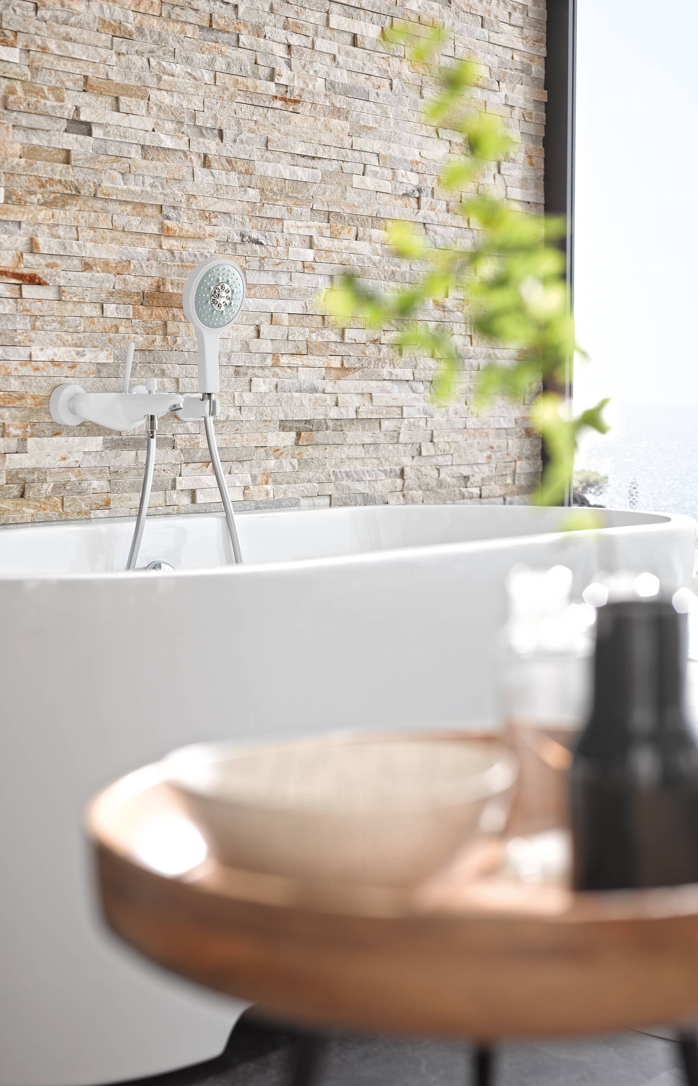 Смеситель для ванны GROHE Eurodisc Joy, белая луна (23431LS0) Смеситель для ванны GROHE Eurodisc Joy, белая луна (23431LS0)