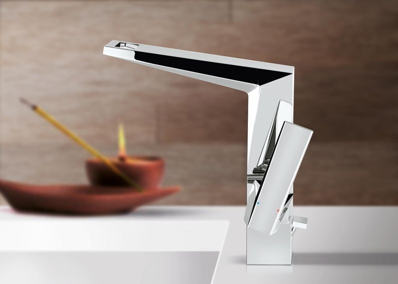 Смеситель для раковины GROHE Allure Brilliant с донным клапаном, хром (23029000) Смеситель для раковины GROHE Allure Brilliant с донным клапаном, хром (23029000)