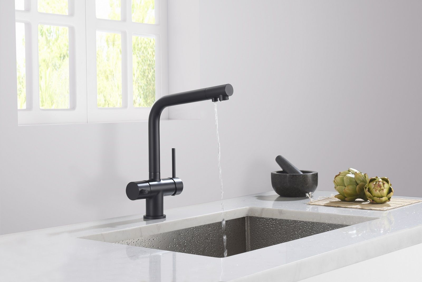 Смеситель для кухни с подключением фильтра Timo Saona 2396/03F черный, артикул 2396/03F