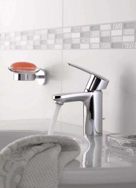 Мыльница GROHE Essentials с держателем, хром (40444001) Мыльница GROHE Essentials с держателем, хром (40444001)