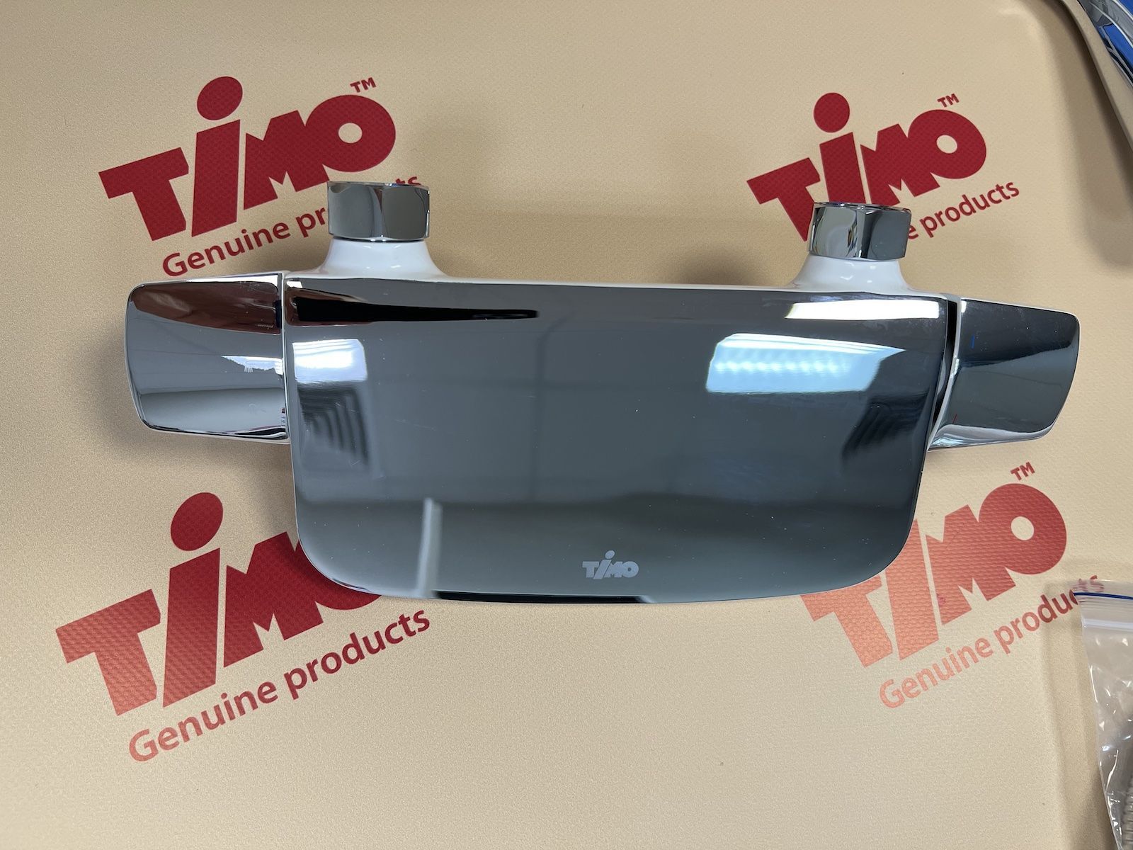 Смеситель для ванны с душем Timo Helmi 4024/00-16Y хром-белый, артикул 4024/00-16Y