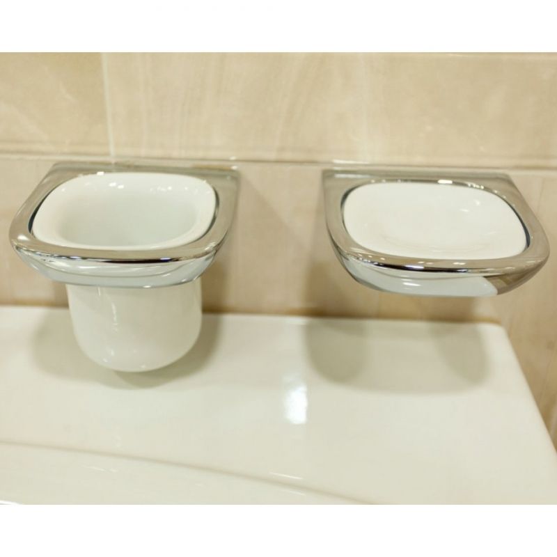 Мыльница подвесная KLUDI AMBIENTA 5398505 (фарфор, белый/хром, на стену, квадратная, глянцевый), шт Мыльница подвесная KLUDI AMBIENTA 5398505 (фарфор, белый/хром, на стену, квадратная, глянцевый), шт