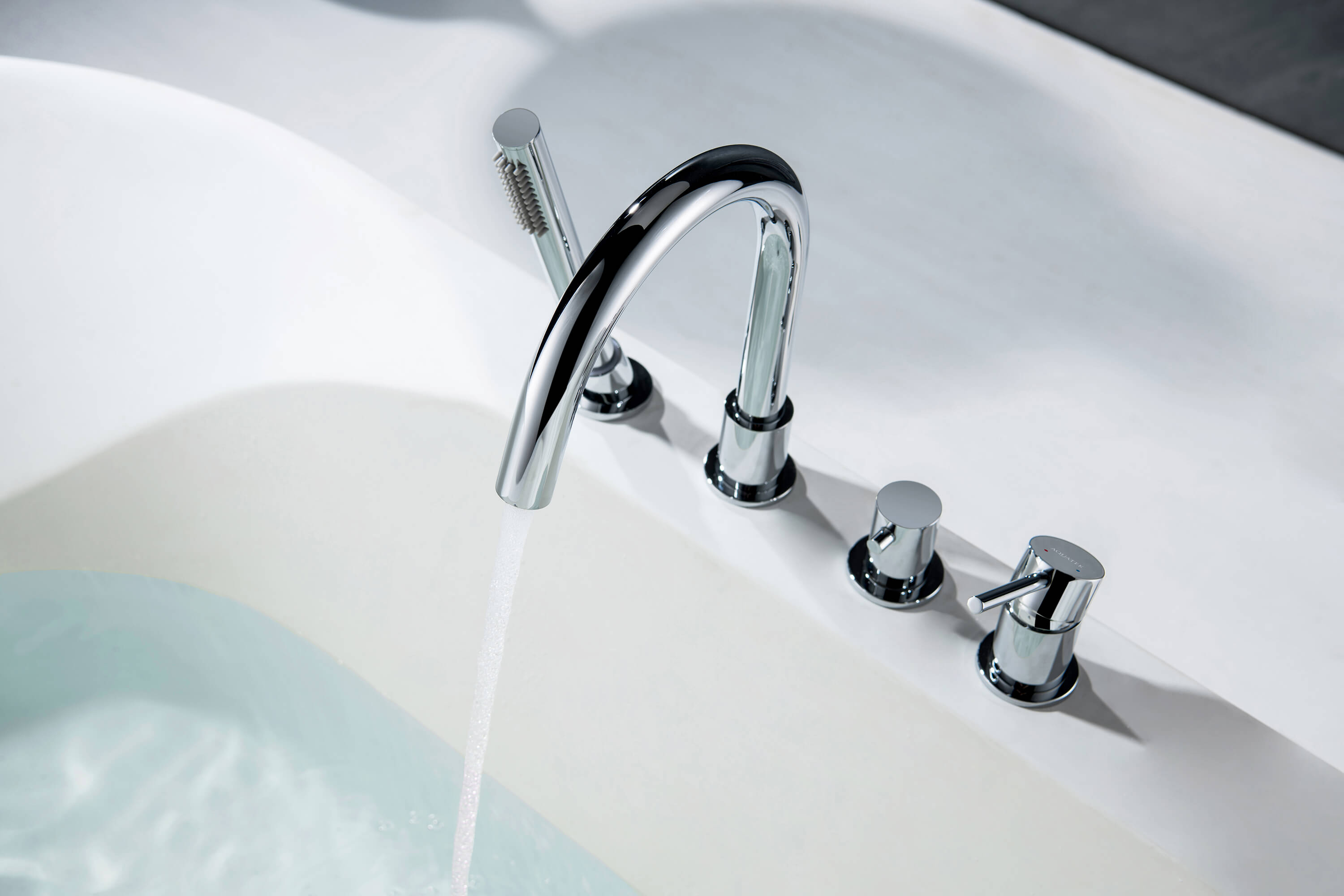 Смеситель на борт ванны на 4 отв. AQUATEK AQ1348CR ЕВРОПА Смеситель на борт ванны на 4 отв. AQUATEK AQ1348CR ЕВРОПА