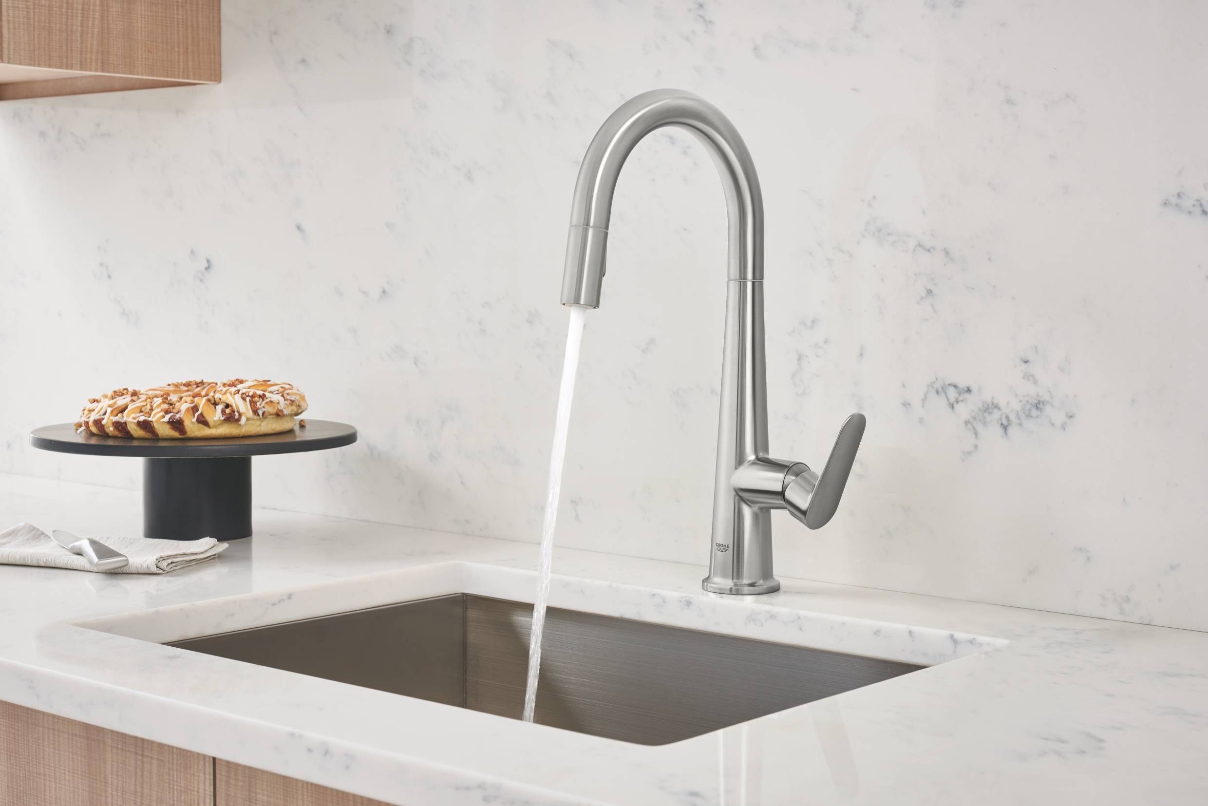 Смеситель для кухни GROHE Veletto с высоким выдвижным изливом, суперсталь (30419DC0) Смеситель для кухни GROHE Veletto с высоким выдвижным изливом, суперсталь (30419DC0)