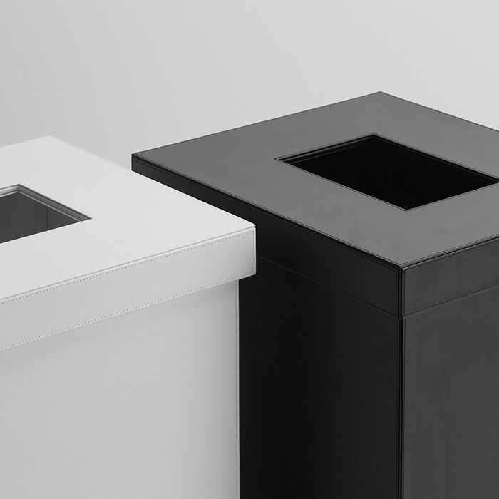 Корзина для полотенец, Decor Walther, Brownie, AWB, с крышкой, ширина, мм-380, глубина, мм-320, высота, мм-670, тип установки-напольный, материал-искусственная кожа имитация, цвет-черный, артикул 0937560