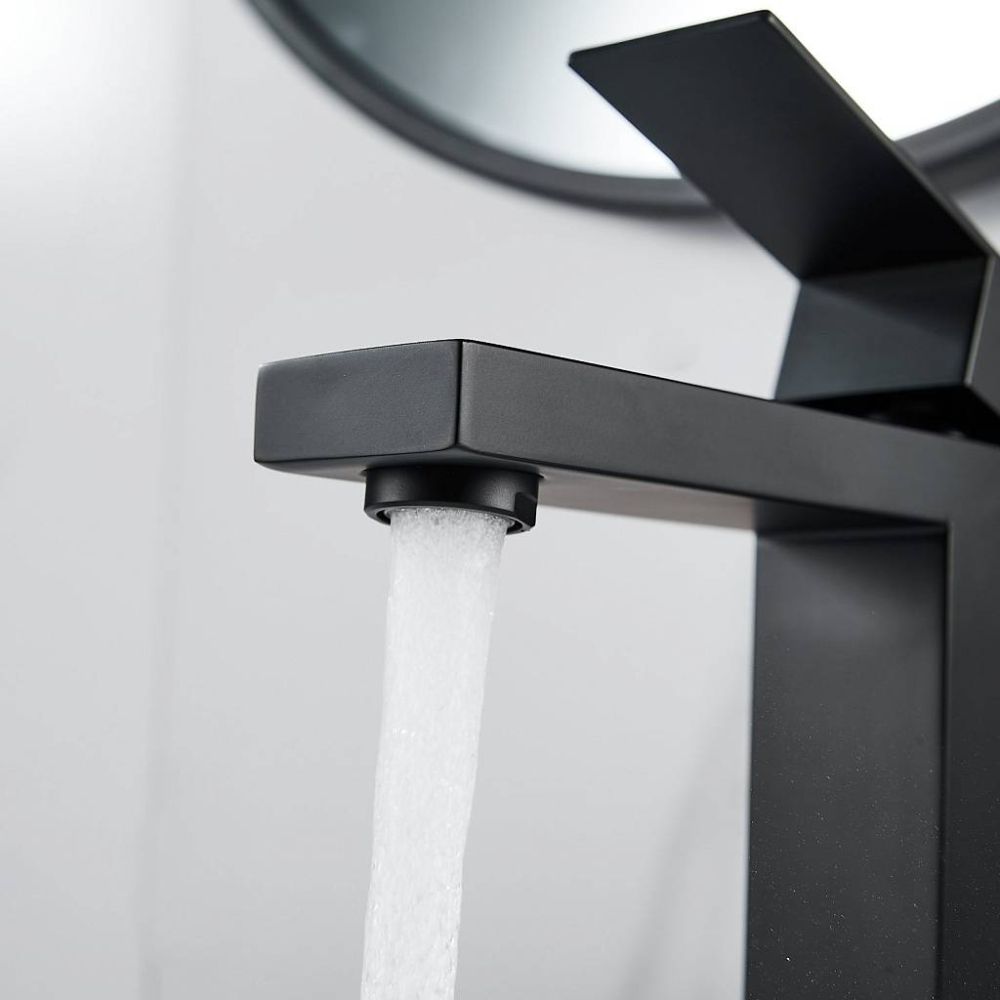 Смеситель для раковины Maretti Umbria Black UMB32RF51, черный, артикул UMB32RF51