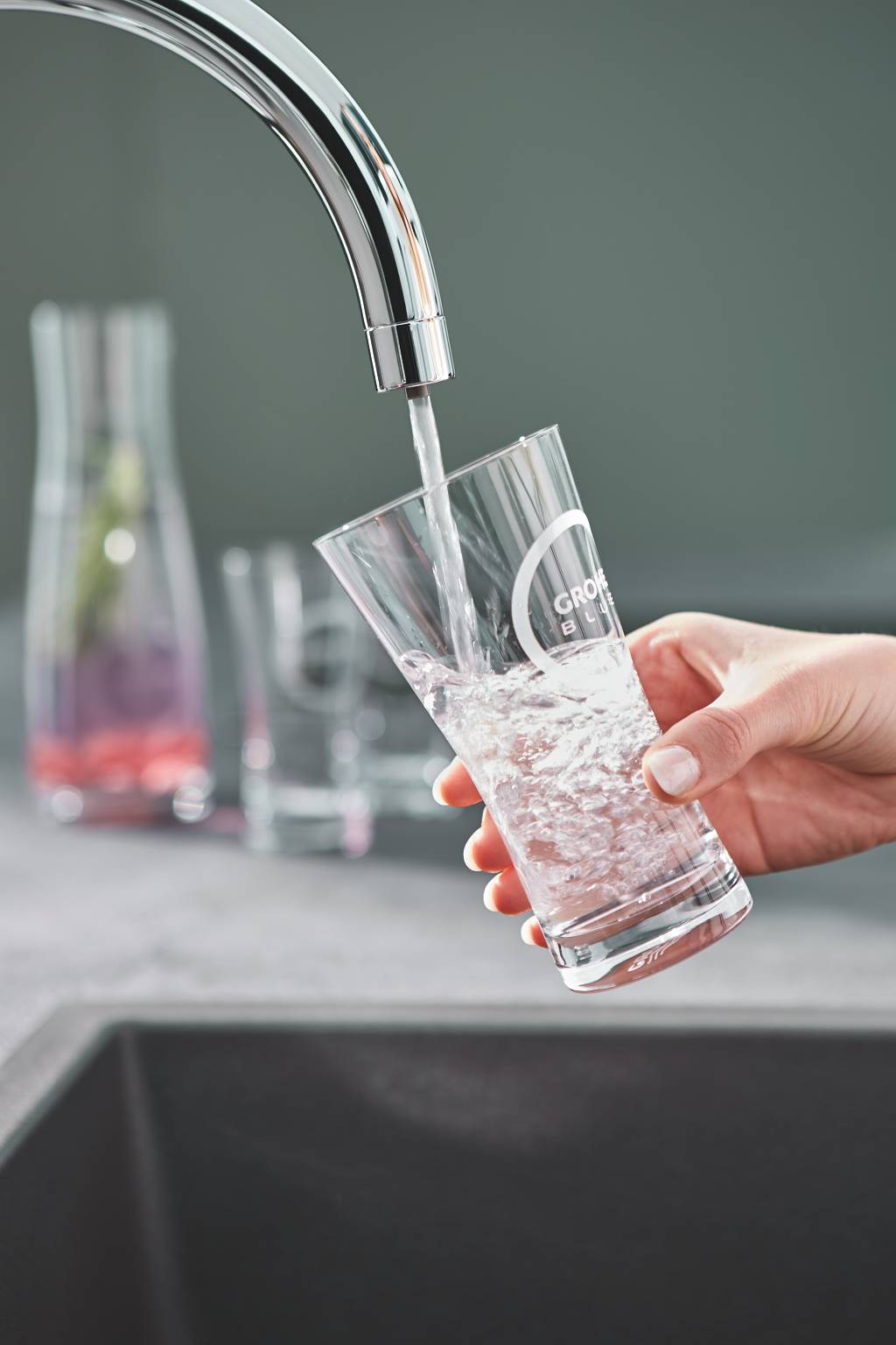 Смеситель для кухни GROHE Blue, с функцией фильтрации, хром, (33251000) Смеситель для кухни GROHE Blue, с функцией фильтрации, хром, (33251000)