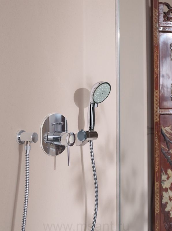 Смеситель для ванны с душем  GROHE BAU 29047000 (хром), шт Смеситель для ванны с душем  GROHE BAU 29047000 (хром), шт
