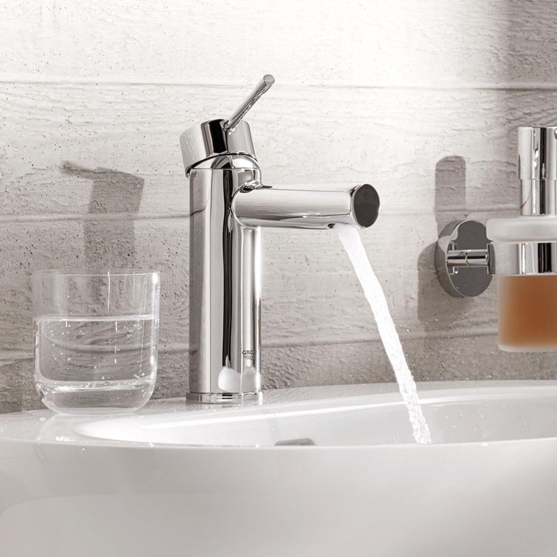 Смеситель для раковины GROHE Essence+ с низким изливом, хром (34294001) Смеситель для раковины GROHE Essence+ с низким изливом, хром (34294001)