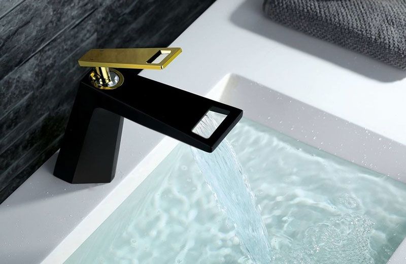 Смеситель для раковины Bronze de Luxe Quadro A919B Черный Золото