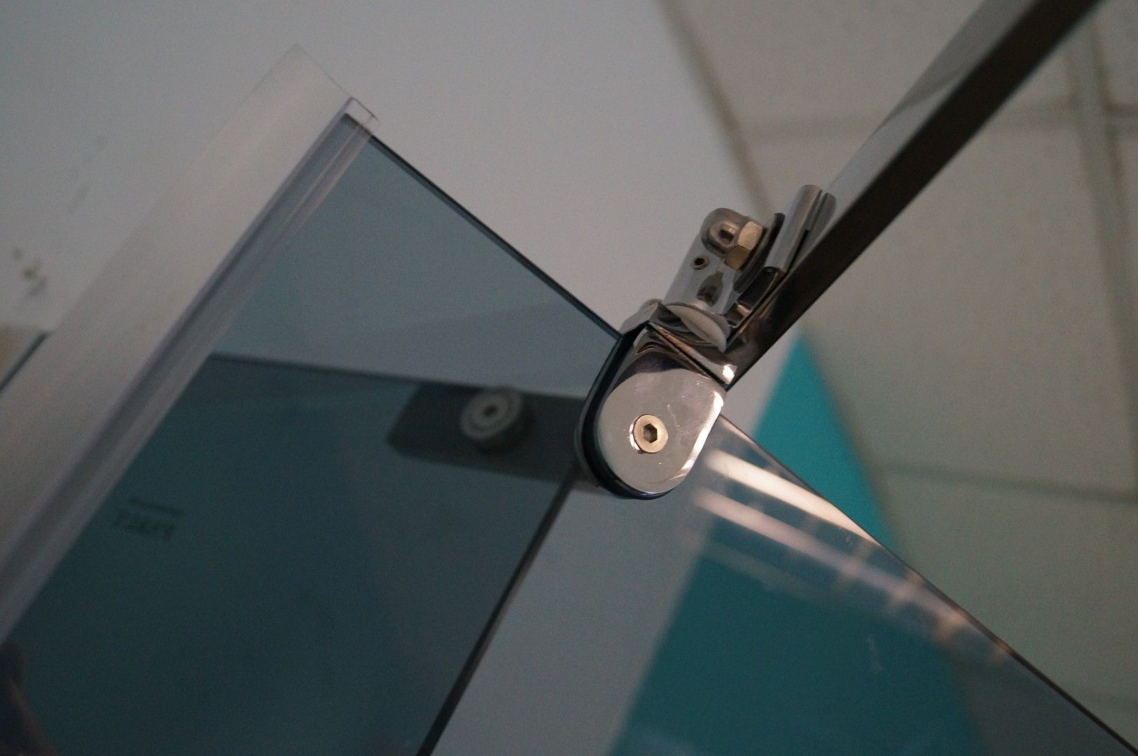 Уголок ZPE911 душевой PARLY с поддоном