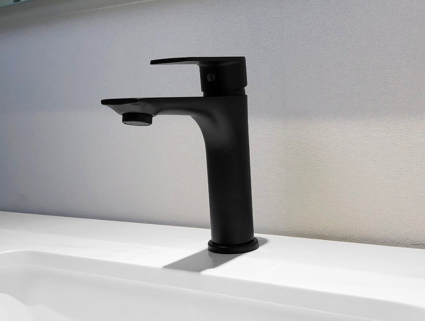 Смеситель DORIS B для раковины, черный BOCH MANN BM8598