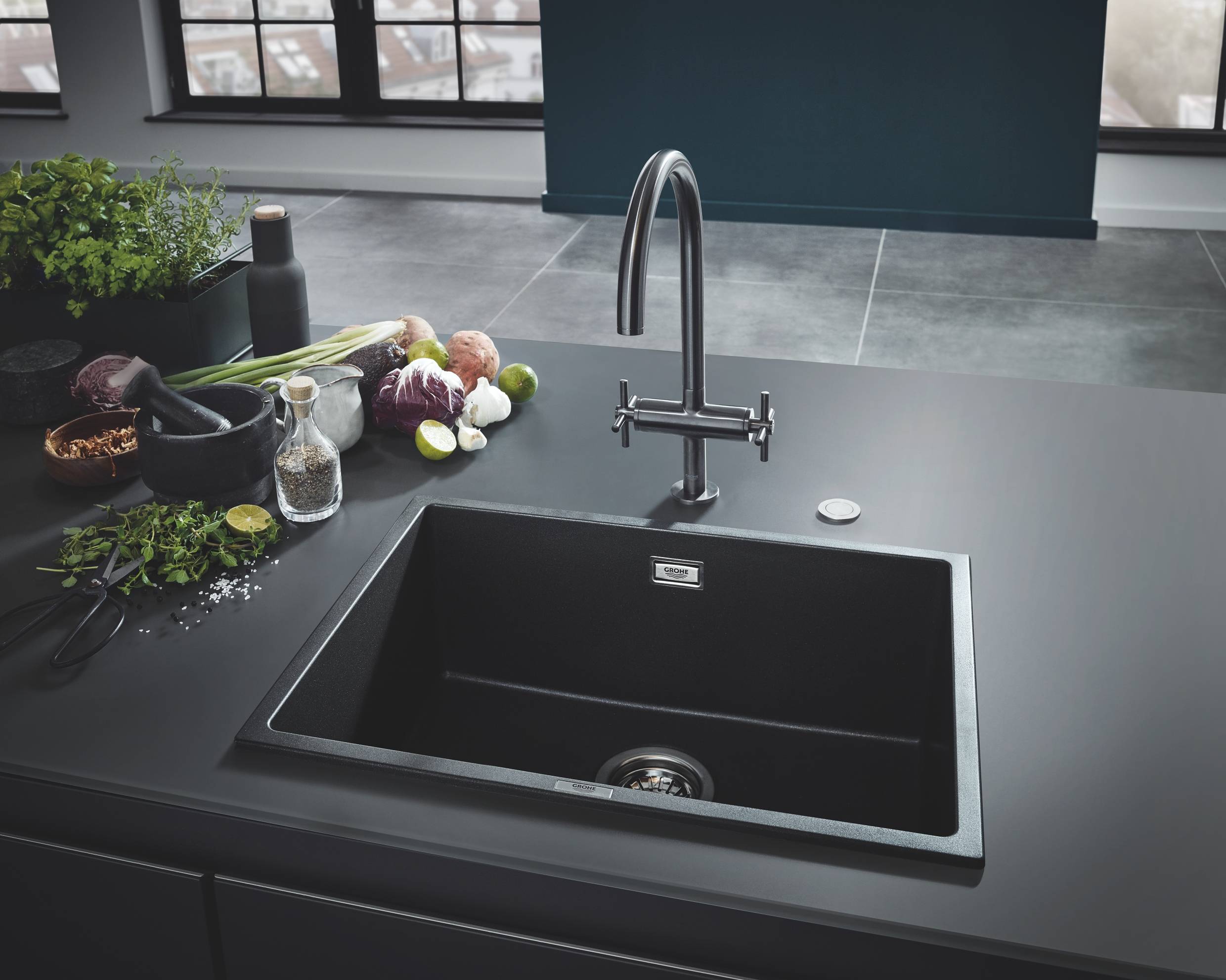 Смеситель для кухни GROHE Atrio New, матовый темный графит (30362AL0)