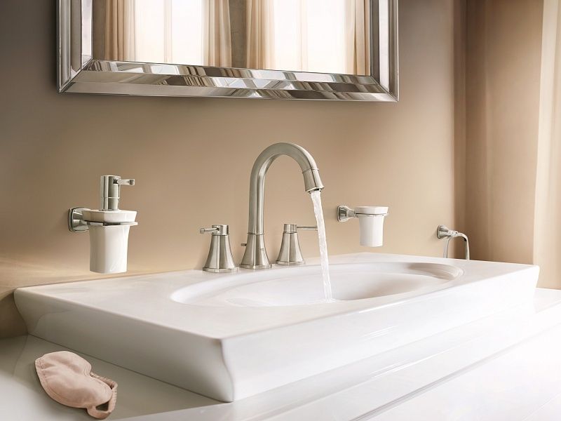 Дозатор жидкого мыла GROHE Grandera керамический, с держателем, хром (40627000) Дозатор жидкого мыла GROHE Grandera керамический, с держателем, хром (40627000)