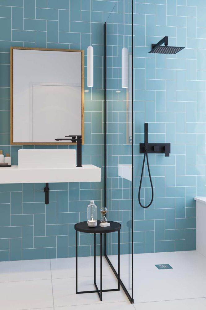 AQG Bold, душевой комплект EC240 на 2-3 потребителя, с настенным кронштейном, цвет черный матовый, артикул 19BOLEC24005