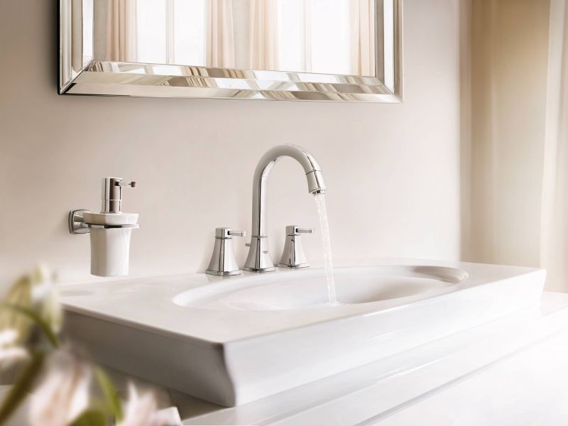 Дозатор жидкого мыла GROHE Grandera керамический, с держателем, хром (40627000) Дозатор жидкого мыла GROHE Grandera керамический, с держателем, хром (40627000)