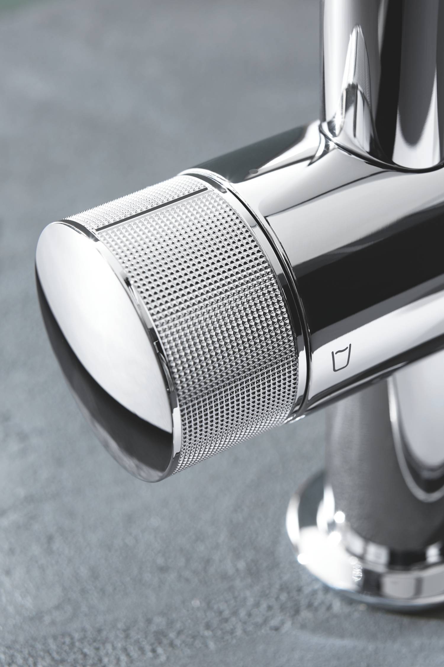 Вертикальный вентиль GROHE Blue Pure Mono, с функцией фильтрации, хром, (31724000) Вертикальный вентиль GROHE Blue Pure Mono, с функцией фильтрации, хром, (31724000)