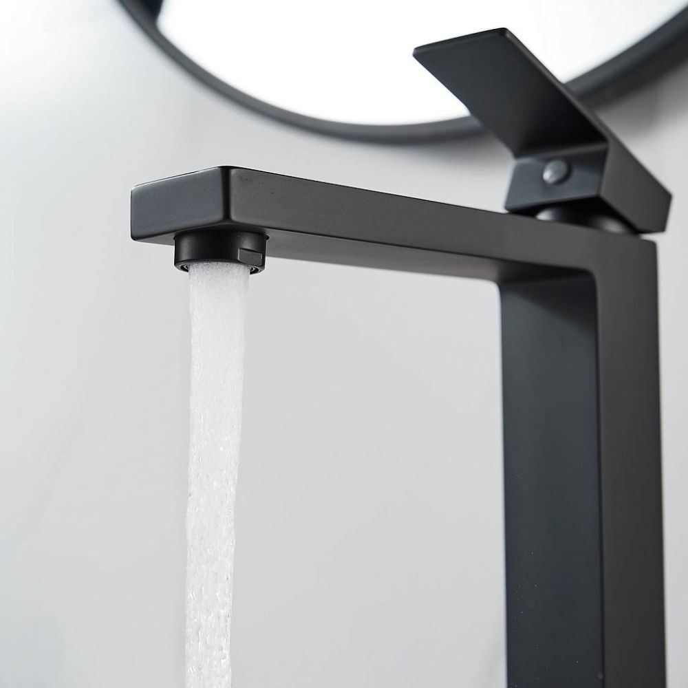 Смеситель для раковины высокий Maretti Umbria Black UMB32RF52, черный