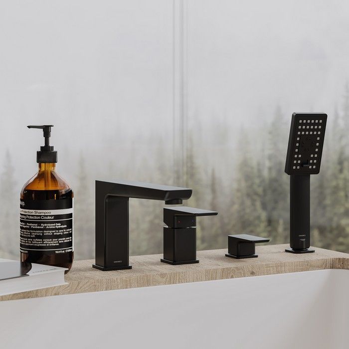 Смеситель на борт ванны OMNIRES PARMA PM7432BL (черный BLM)