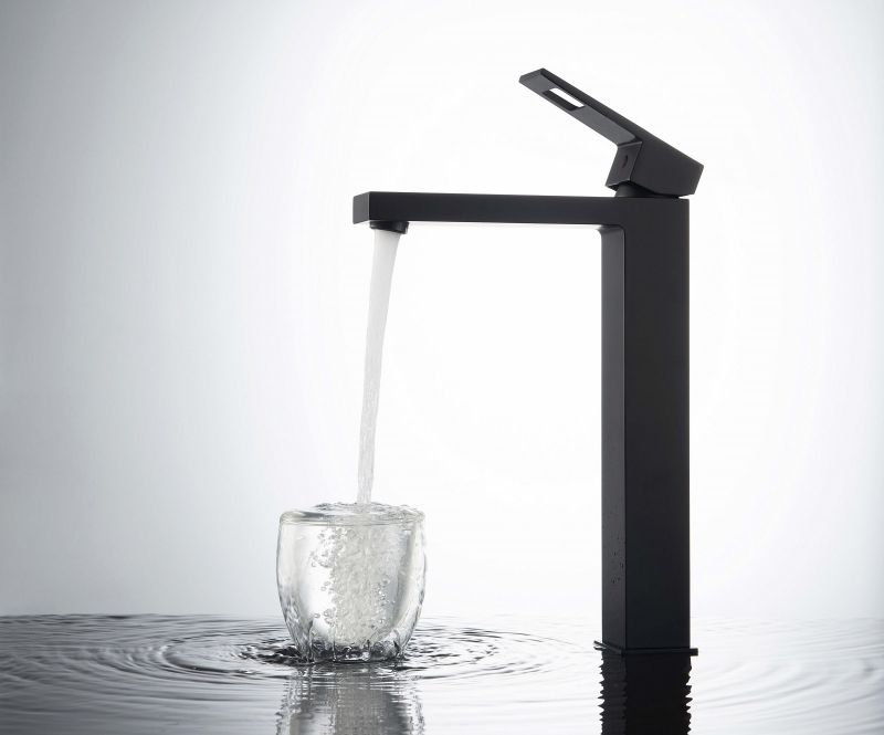 Смеситель для раковины Timo Briana 7111/03F Черный, артикул 7111/03F