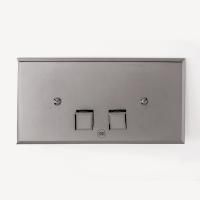 3SC SQUARE pLAQUE Клавиша смыва для бачков Geberit UP320/720, 33*2,5*h17, материал: латунь, цвет: хром 3SC SQUARE pLAQUE Клавиша смыва для бачков Geberit UP320/720, 33*2,5*h17, материал: латунь, цвет: хром