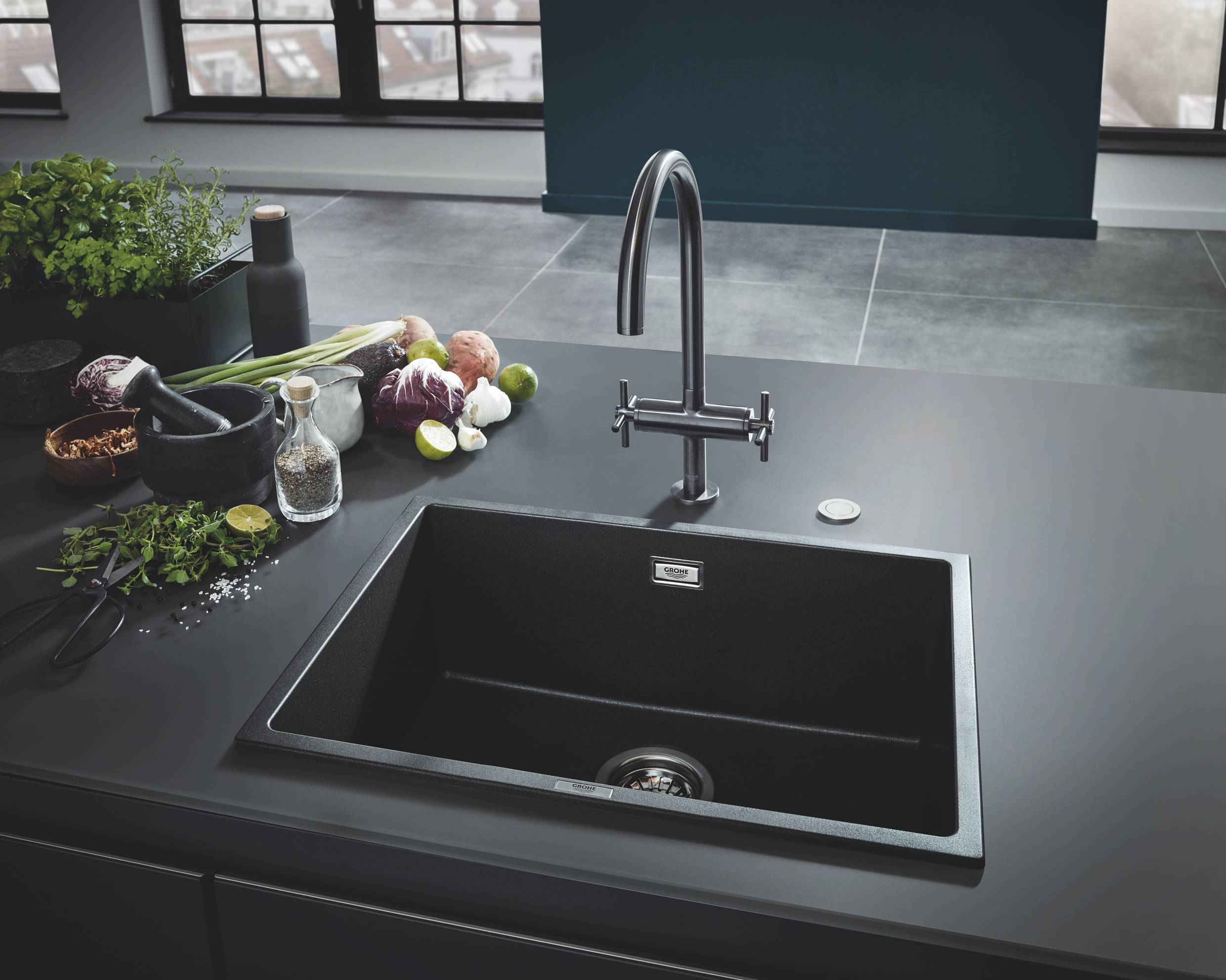 Смеситель для кухни GROHE Atrio New, матовый темный графит (30362AL0)