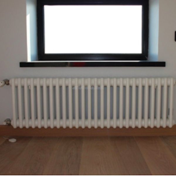 Стальной радиатор Arbonia 3037/22 N12 3/4 RAL 9016 22 секций с боковым подключением