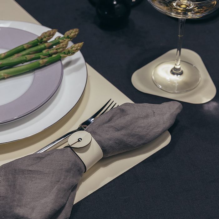 ADJ Треугольный костер, 12x12 см., цвет: белый/панна котта