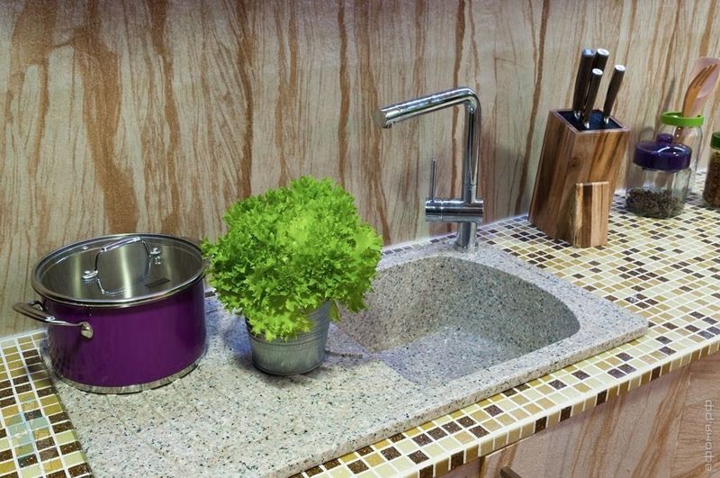 Смеситель для кухни, OMOIKIRI, Koriyama, тип открывания воды-однорычажный, тип регулирования воды-керамический картридж, монтаж-на раковину/столешницу, отверстия для монтажа-1, высота, мм-290, вынос излива, мм-220, тип излива-поворотный, тип подводки-гибк