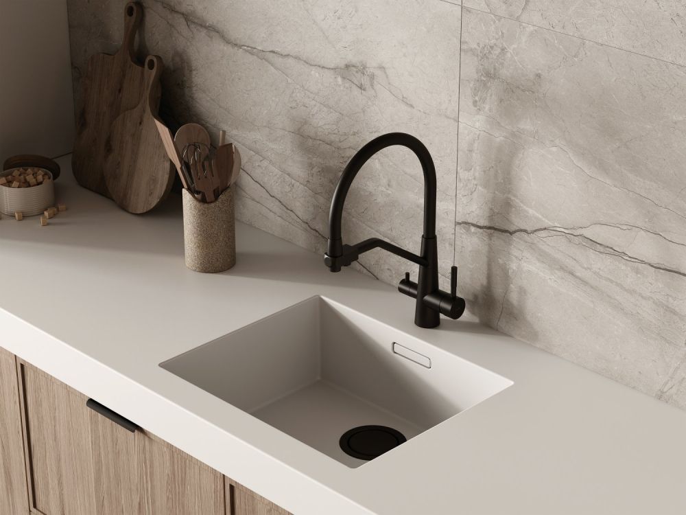 Смеситель для кухни Cersanit VIVO однорычажный с фильтром с гибким изливом черный (68218), артикул 68218