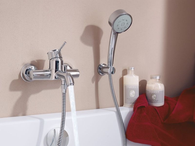 Смеситель для ванны с душем  GROHE BAU 32865000 (хром, L-19), шт Смеситель для ванны с душем  GROHE BAU 32865000 (хром, L-19), шт