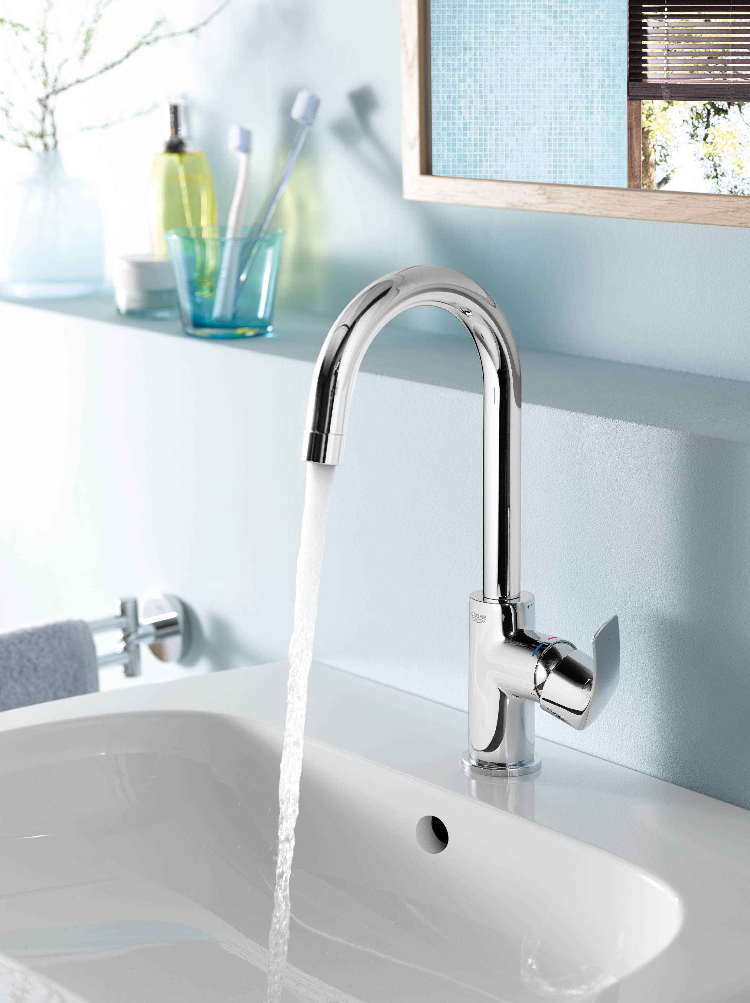 Смеситель для раковины GROHE Eurosmart New с высоким изливом и донным клапаном, L-size, хром (23537002) Смеситель для раковины GROHE Eurosmart New с высоким изливом и донным клапаном, L-size, хром (23537002)