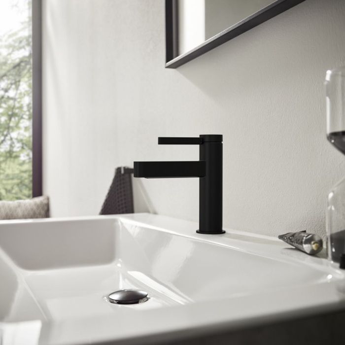 Смеситель для раковины, Hansgrohe, Finoris, тип открывания воды-однорычажный, тип регулирования воды-керамический картридж, монтаж-на раковину/столешницу, отверстия для монтажа-1, высота, мм-182, вынос излива, мм-139, тип излива-неподвижный, донный клапан Смеситель для раковины, Hansgrohe, Finoris, тип открывания воды-однорычажный, тип регулирования воды-керамический картридж, монтаж-на раковину/столешницу, отверстия для монтажа-1, высота, мм-182, вынос излива, мм-139, тип излива-неподвижный, донный клапан